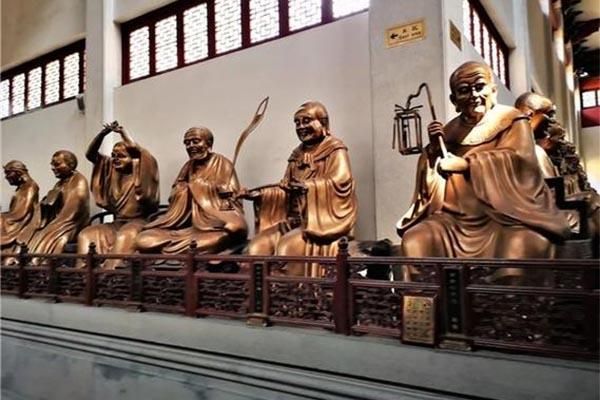 怎样在灵隐寺中数数罗汉？