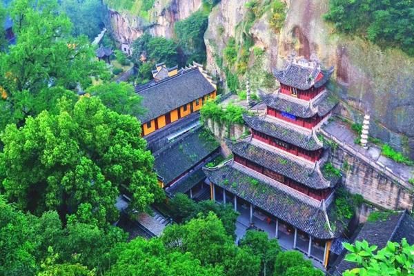新昌大佛寺,探寻古朴神秘的佛教文化