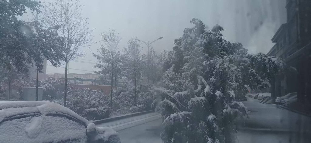 鸣沙山落日，我赴一场未知的旅行