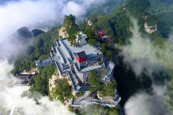 武当山南神道适合上金顶吗?