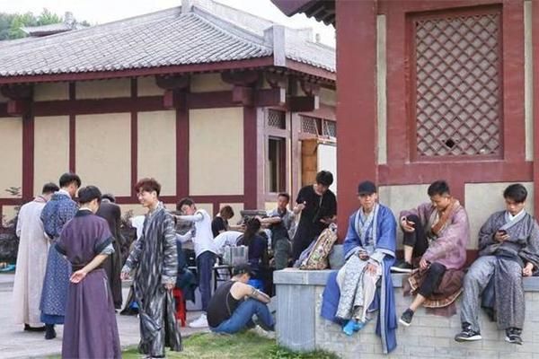 横店演艺新手入门指南，群演招募要求及注意事项