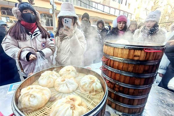 红专街早市的营业时间是几点结束?