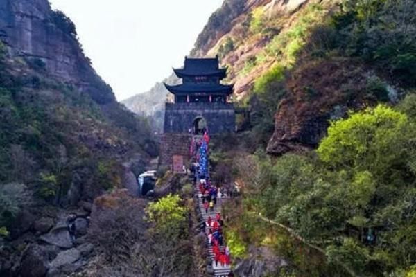 四川广元剑门关景区对黑龙江籍游客实行永久免费政策