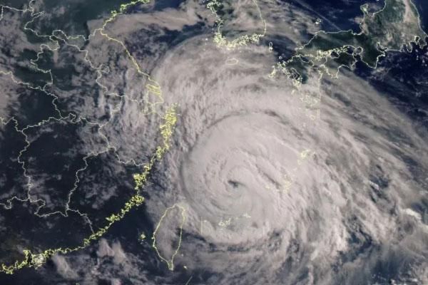 2023年1月7日湖北多地发生火龙卷天气预警！
