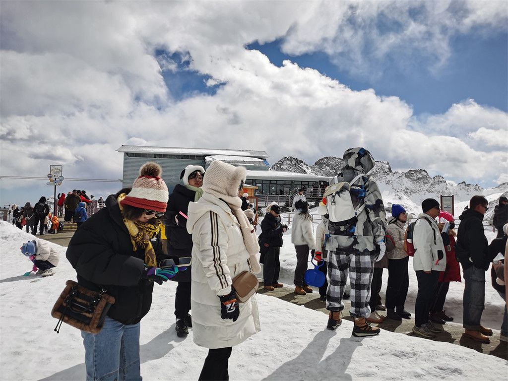 达古冰川旅游资源释放新能量, 打造高品质冬季旅游目的地