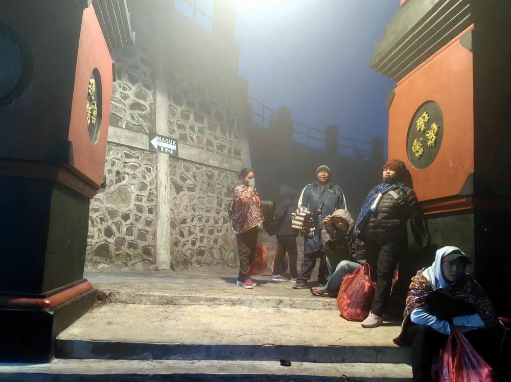 勇敢的探索者，揭秘布罗莫火山的秘密之旅