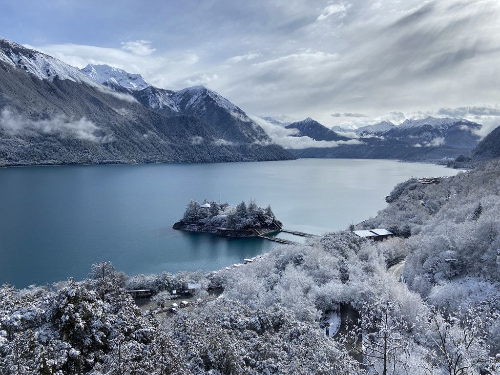 年轻时的梦想，在雪后的清晨得以实现——带你走进藏北神秘的巴松措