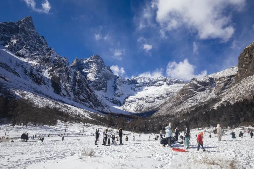 毕棚沟冰雪季开启，纵享娱雪乐趣！