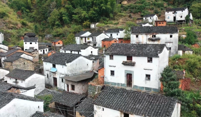 空无一人！神秘的安徽古村落仿佛被遗忘在了大山深处