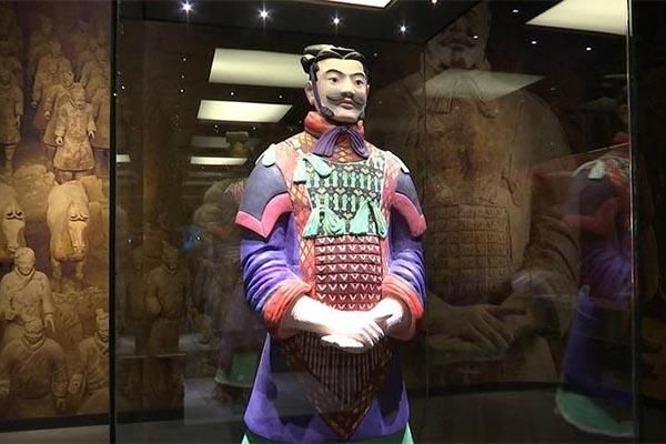 兵马俑的色泽与自然环境、时间及条件有关