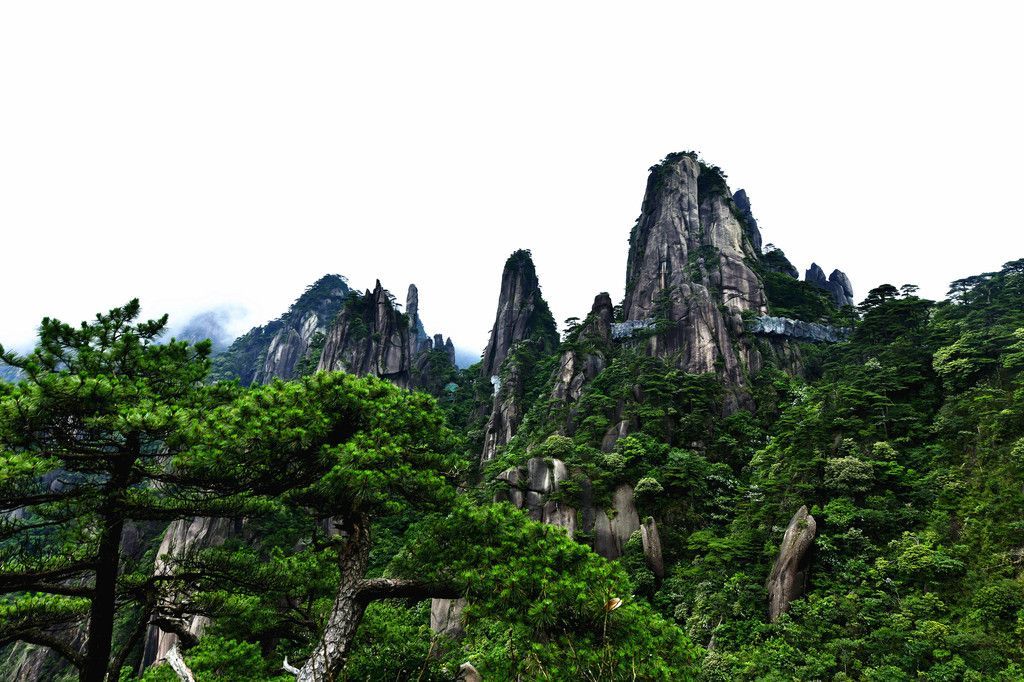 三清福地仙雾缭绕  奇石异景旖旎妖娆